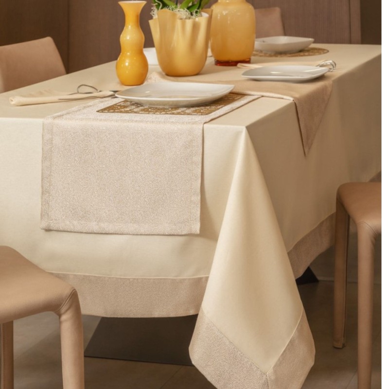 Set tovaglia e runner Lemno – La tavola che racconta storie di eleganza e natura