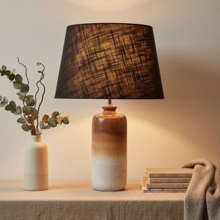 Lampada da tavolo in ceramica con paralume in tessuto – L'Oca Nera