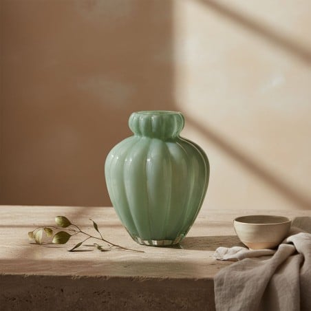 Vaso Scultura in Vetro "Chignon" | H 28 cm Ø 22 cm | Verde Salvia EDG