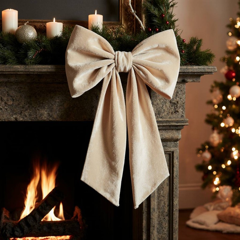 Ideale come Fuoriporta, Puntale per l'Albero o sontuosa decorazione per interni. Ideale come Fuoriporta, Puntale per l'Albero o sontuosa decorazione per interni.