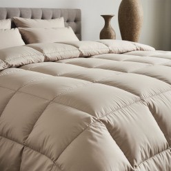 Trapunta Urania per letto matrimoniale in raso di cotone
