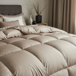 Trapunta Urania per letto matrimoniale in raso di cotone